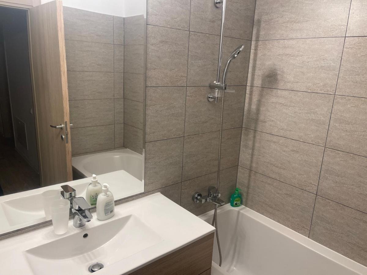 Greenfield Baneasa Apartment In Букурещ Екстериор снимка